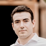 Henrikh Kantuni, Accomplished Angular Freelancer.